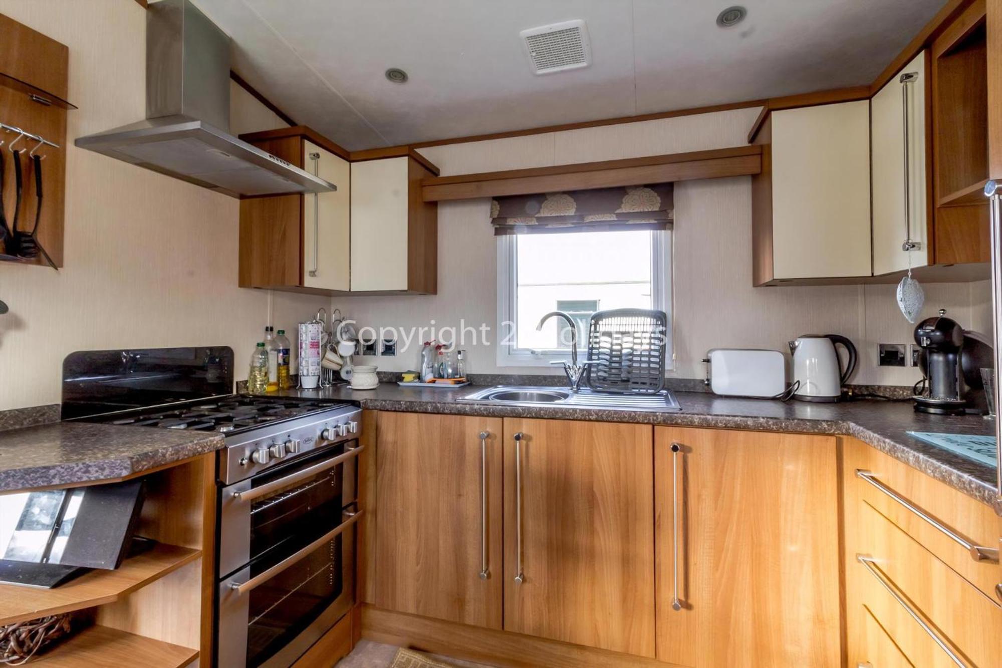 Lovely Caravan For Hire With Decking At Skipsea Sands In Yorkshire Ref 41015Wf Barmston Exterior foto